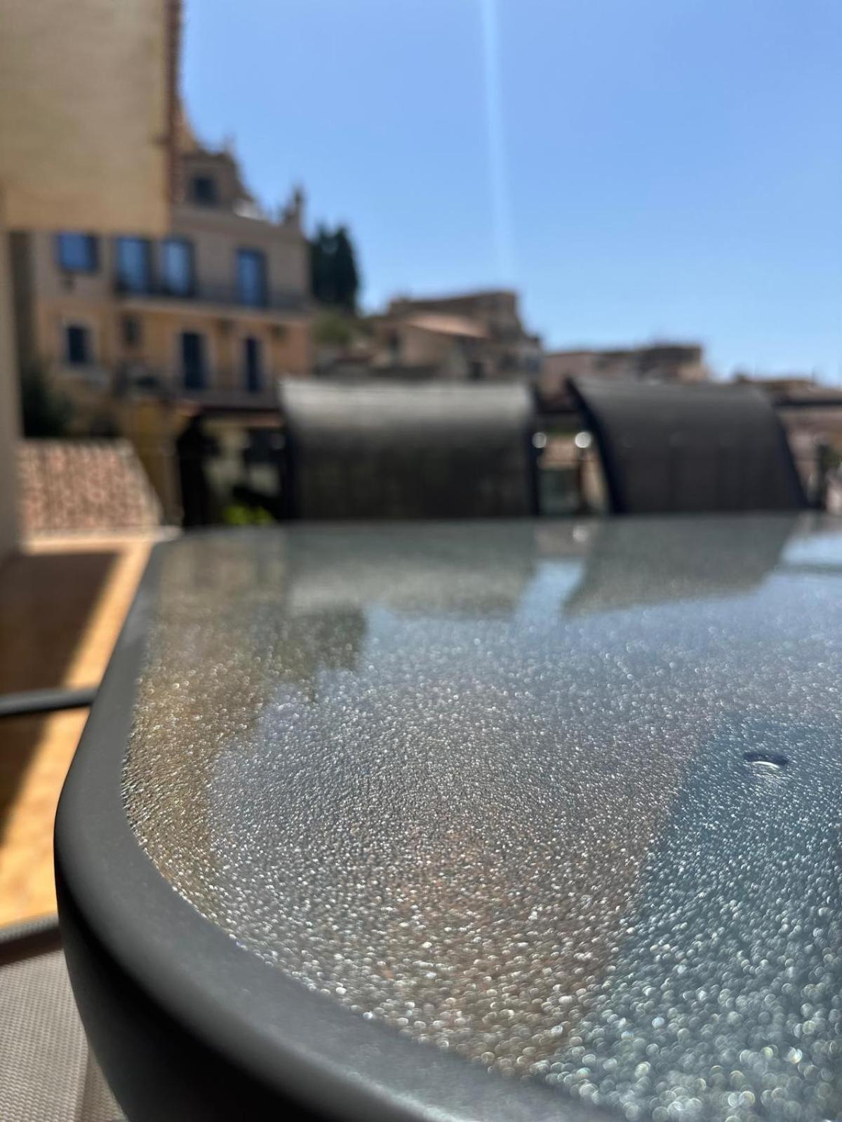 We Home Taormina Center With Parking Exterior photo