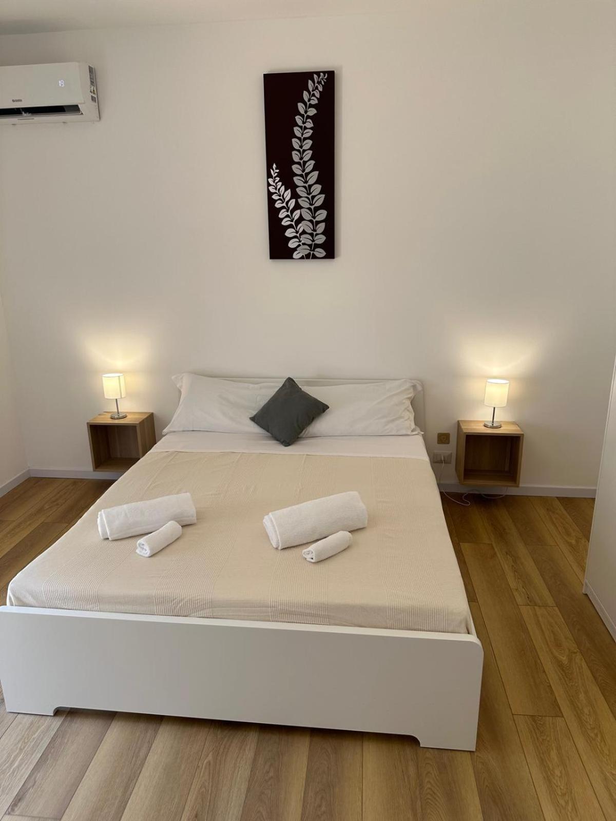We Home Taormina Center With Parking Exterior photo